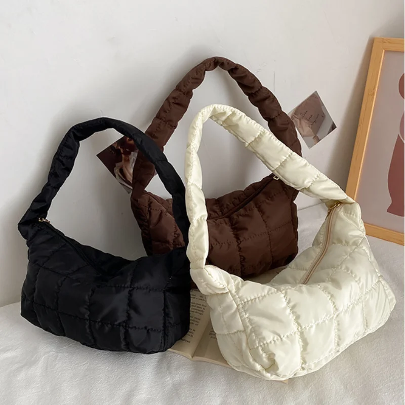 

Nylon Dumpling Shoulder Bag, Design Simple Underarm Bag, Embroidery Thread Handbag for Women Tote Bag Bolsos