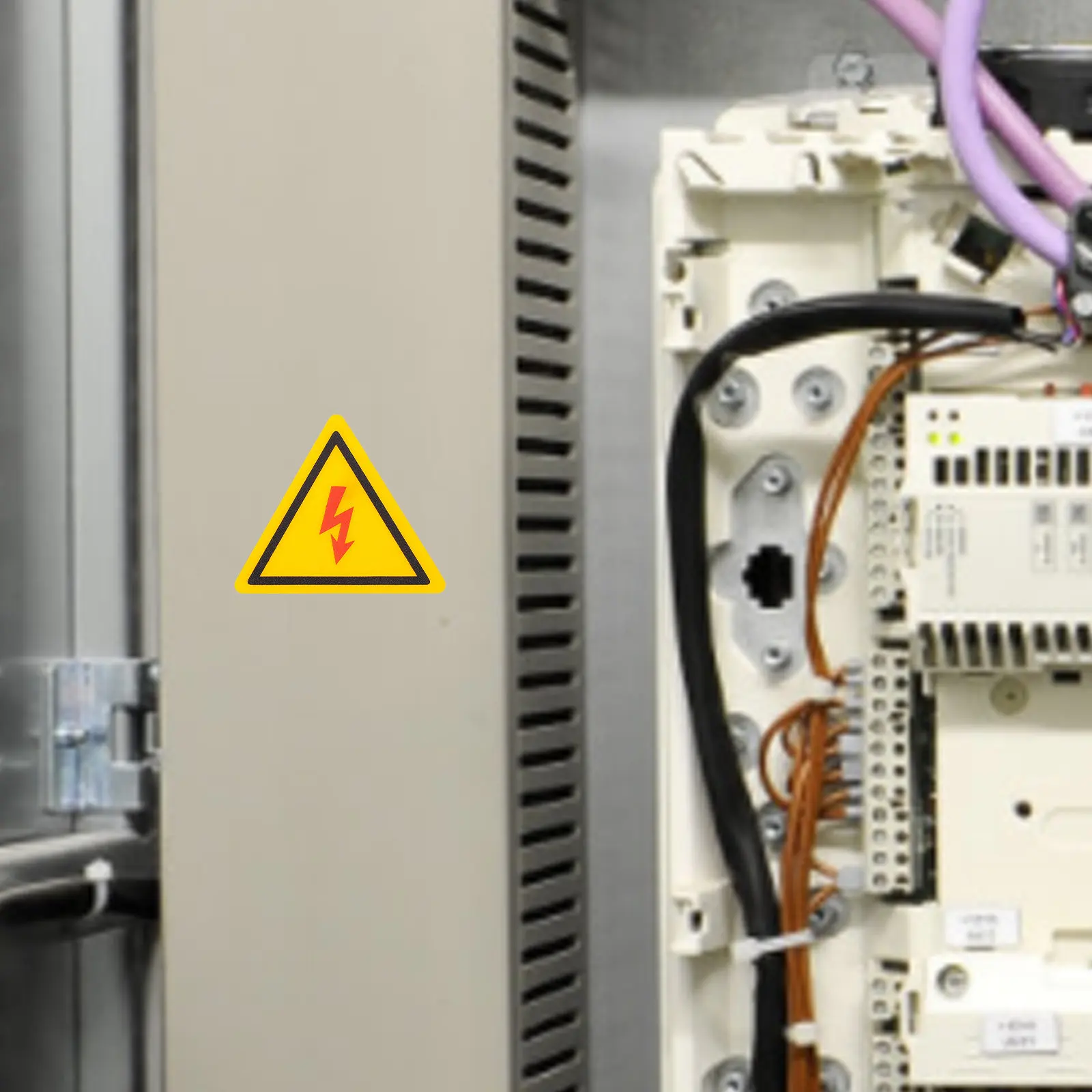 

2 шт. наклейки-предупреждения о высоком напряжении, ударопрочные, для электрического оборудования, для использования на панелях безопасности, внутри и снаружи помещений