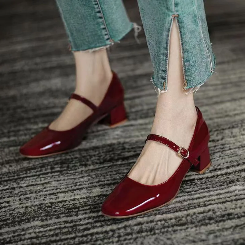 2023 Summer New Square Head Solid Color Large Shallow Mouth Flat Button Strap Bright Leather Face Women\'s High Heel Single Shoes