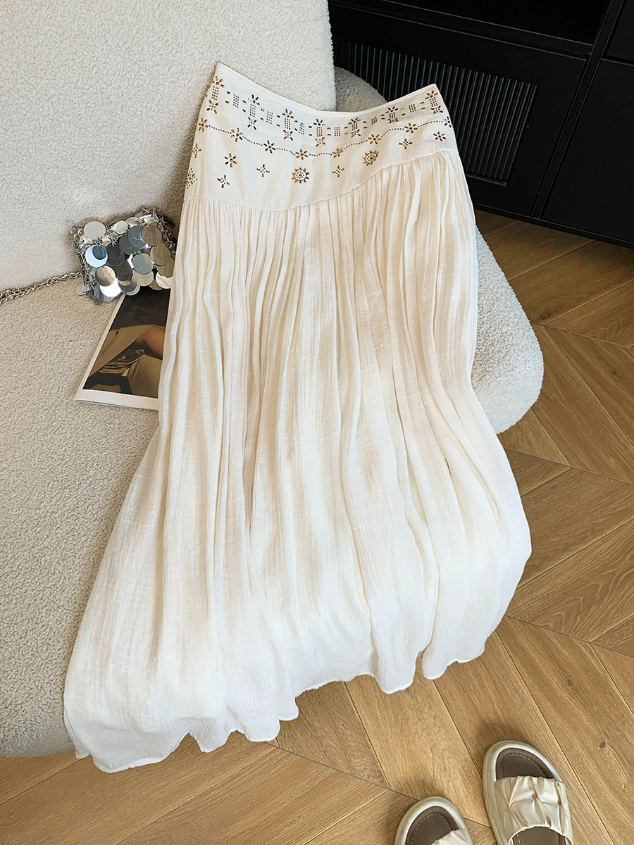 

Beige Bohemian Half Skirt with Rhinestone Design Women's Summer Holiday Style High Waist A-Line Pleated Maxi Umbrella Skirt