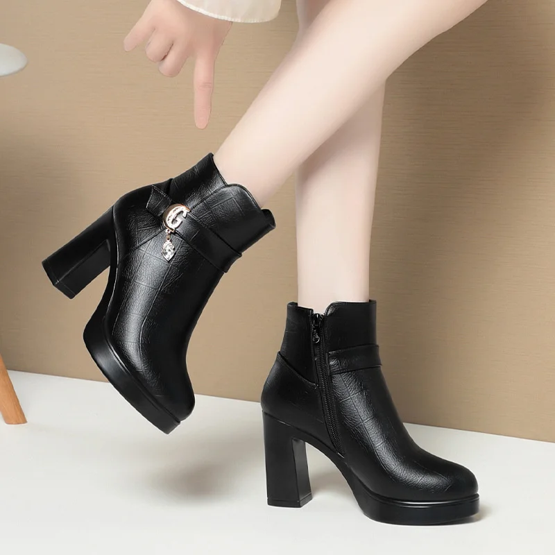 Fashion Winter Women Soft Leather Ankle Boots Thick Plush Warm Snow Short Boots Mother Non-slip High Heel Shoe