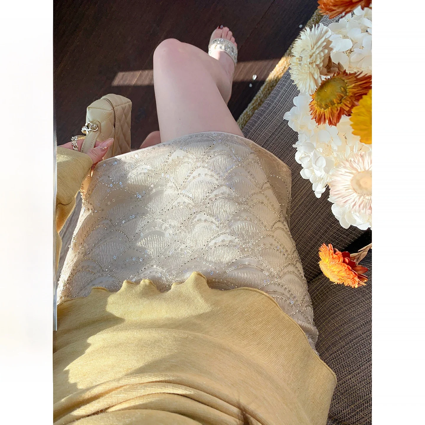 

Белая короткая юбка А-силуэта с пайетками и высокой талией, женская, весенняя новинка, облегающая, универсальная, стройнящая