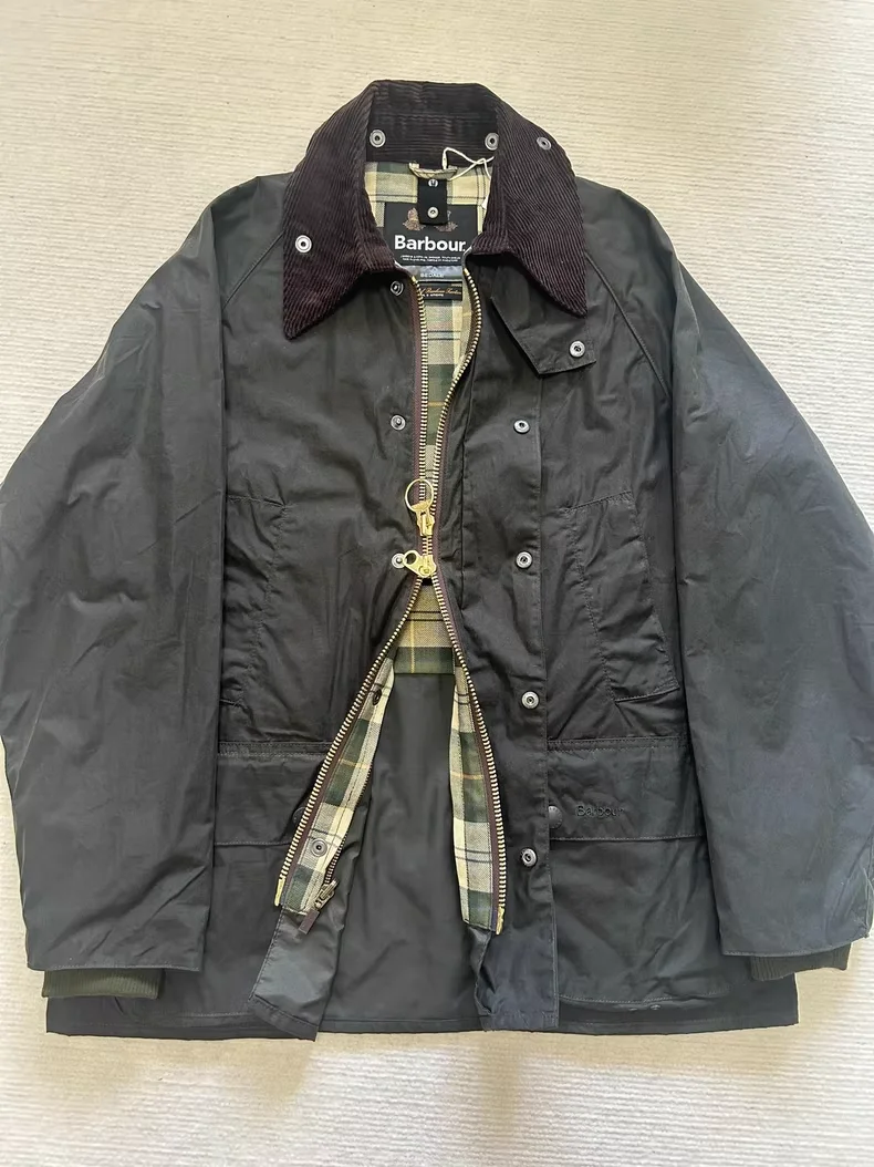 سترة مشمعة باللون الأخضر المريمية من B@r