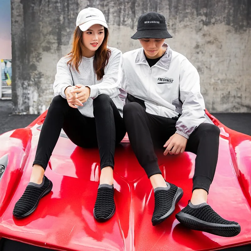 2025 Men's Ultra Light Oversized Running Shoes, Fashionable Fly Woven Breathable Sports Sneakers