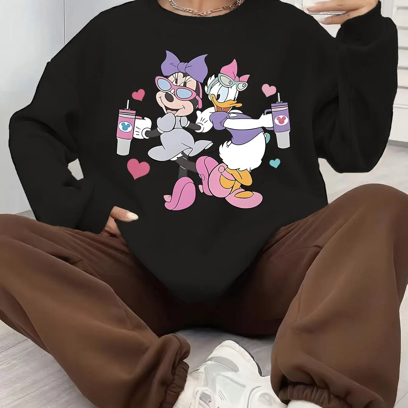 

Women's Disney Daisy Duck Pullover Sweater Fashion Oversized Streetwear Unisex Crew Neck Sweater Autumn Winter Fleece Casual