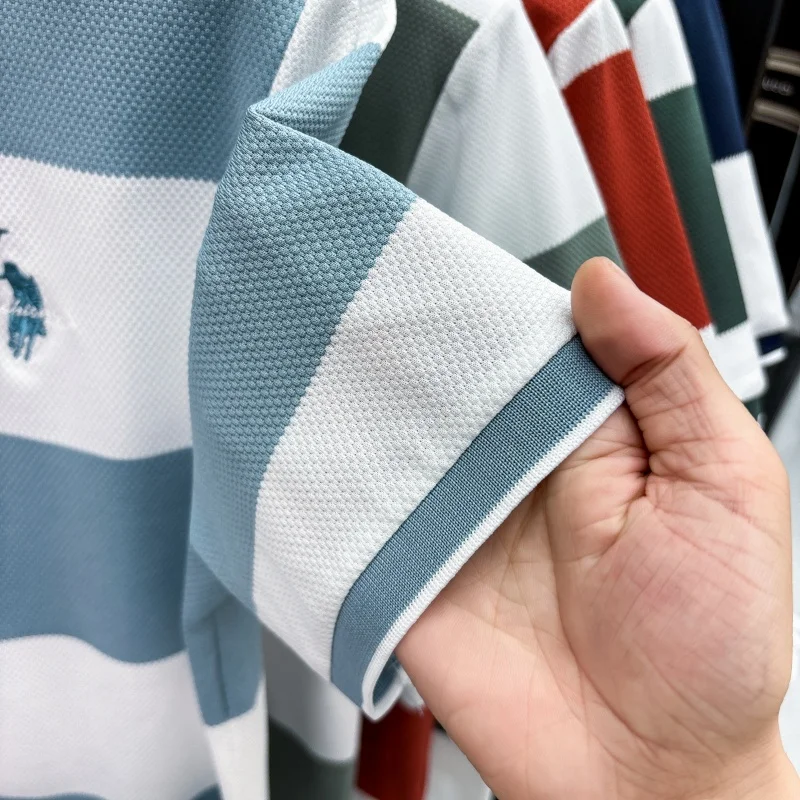 Modisches gestreiftes, farblich abgesetztes Kurzarm-Poloshirt für Herren High-End-Marke Pony-Stickerei Sommer, Golf, Freizeit, neues T-Shirt mit halbem Reißverschluss – Detail 22