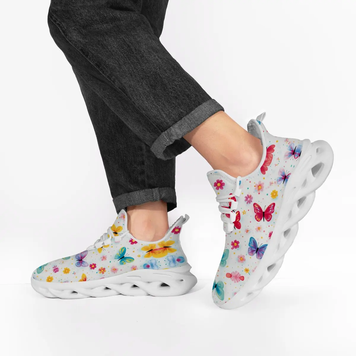 Two-tone Soft-soled Butterfly Color-blocking Fashionable and Niche Lace-up Hollowed-out Large-sized Couple's Casual Sports Shoes