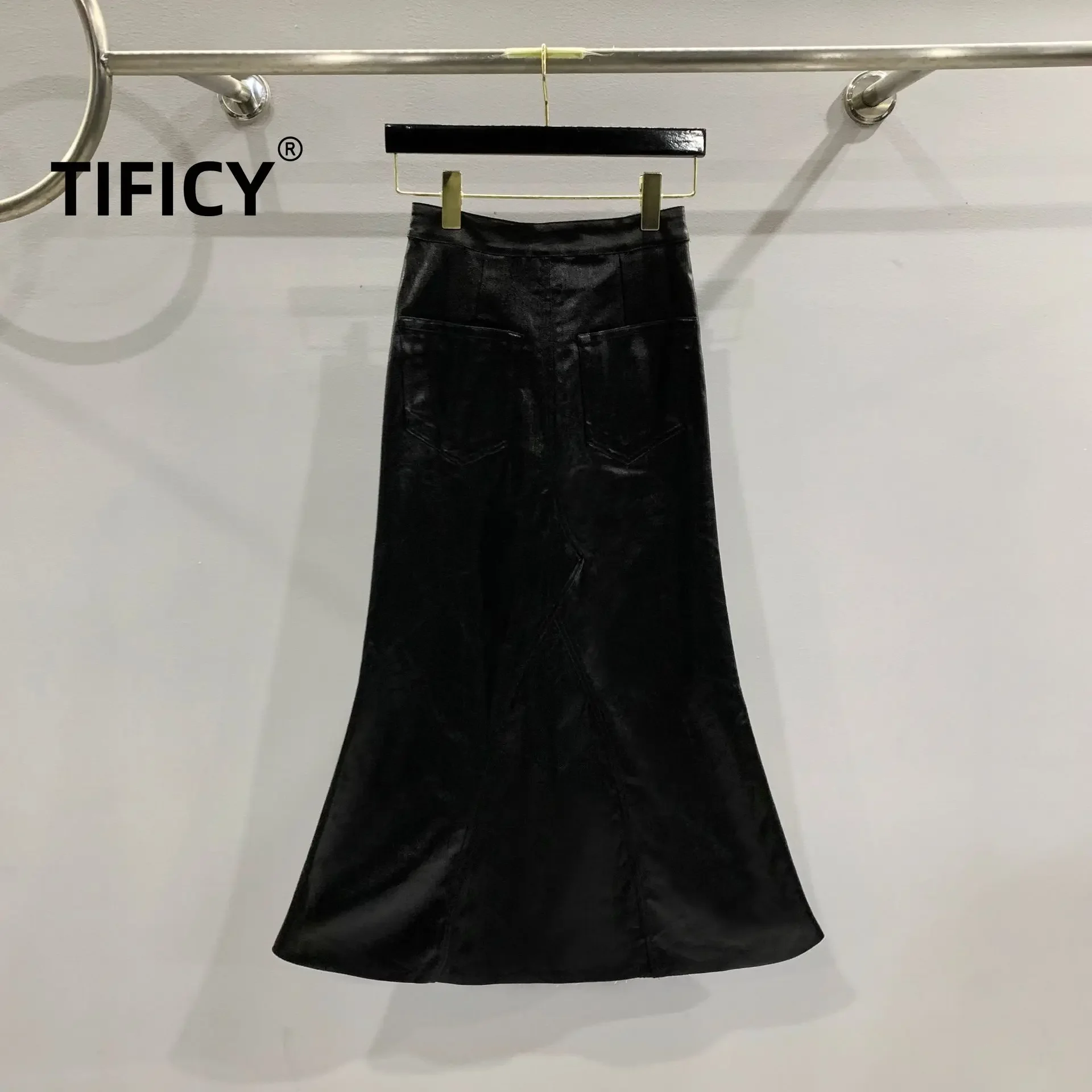 TIFICY High Street Pu Skirt Women's Dark Simple High-end Photosensitive Glossy Coating Denim High Waisted Swallowtail Skirt