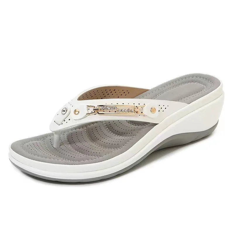 Women's Slippers Summer New Fashion Metal Button Slides Shoes Wedge Beach Sandals Women Outside Platform Leisure Flip Flops