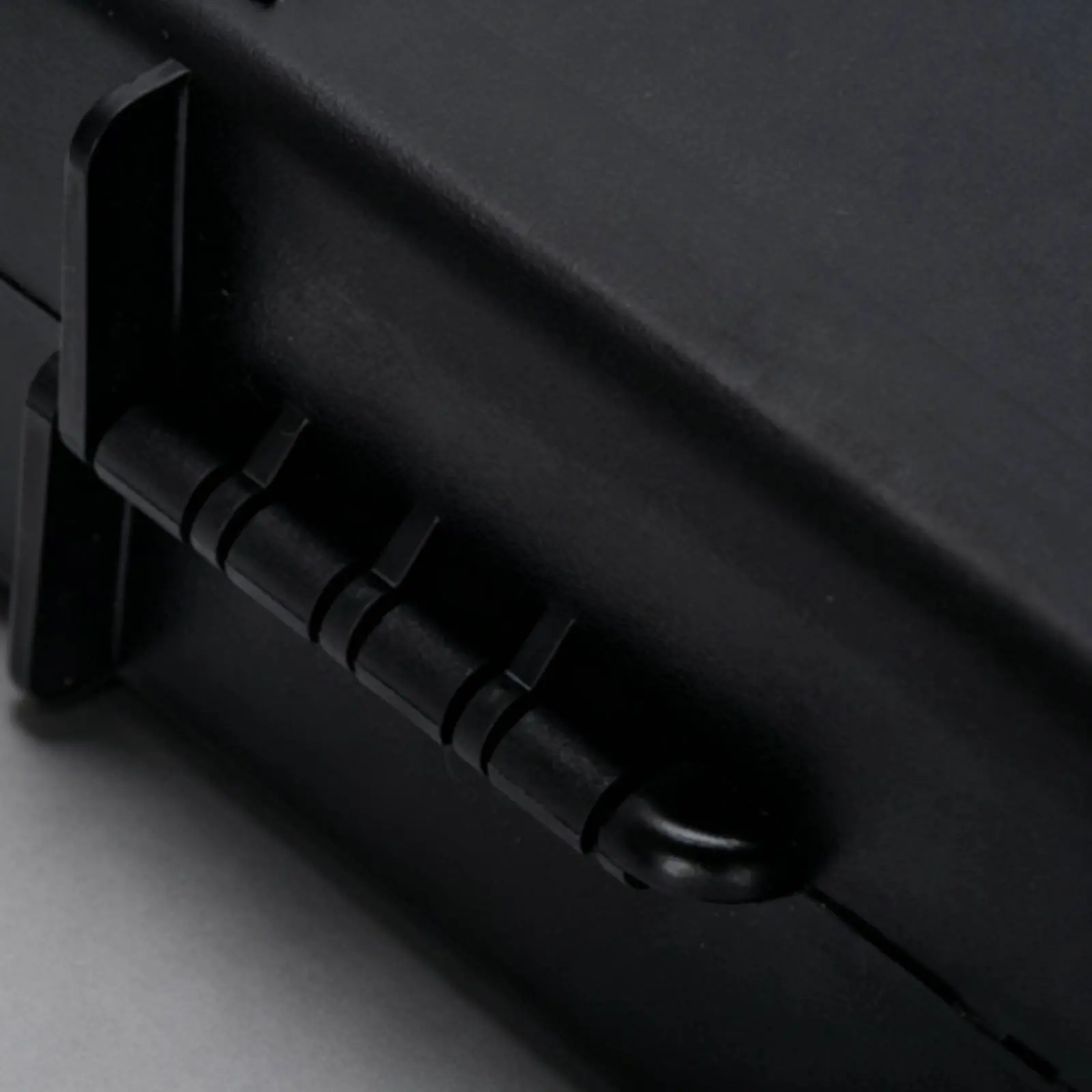 caja-de-herramientas-de-plastico-resistente-a-quimicos-caja-de-herramientas-rigida-ligera-con-forro-absorbente-de-impactos-soporte-para-automovil