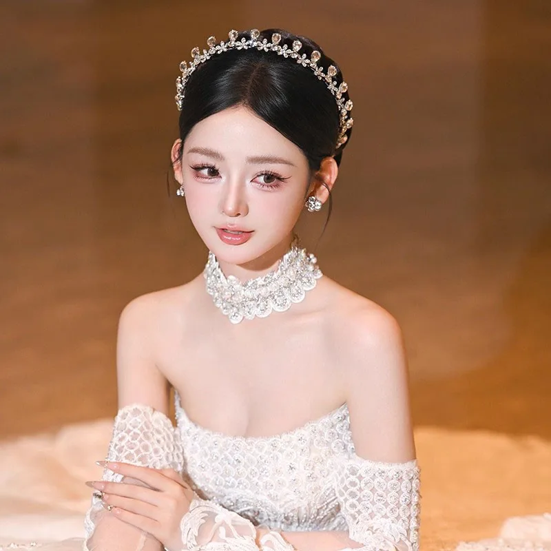 

Мини-блестящая корона принцессы со стразами для свадьбы, дня рождения, свадебного платья, вечернего нежного свадебного банкета