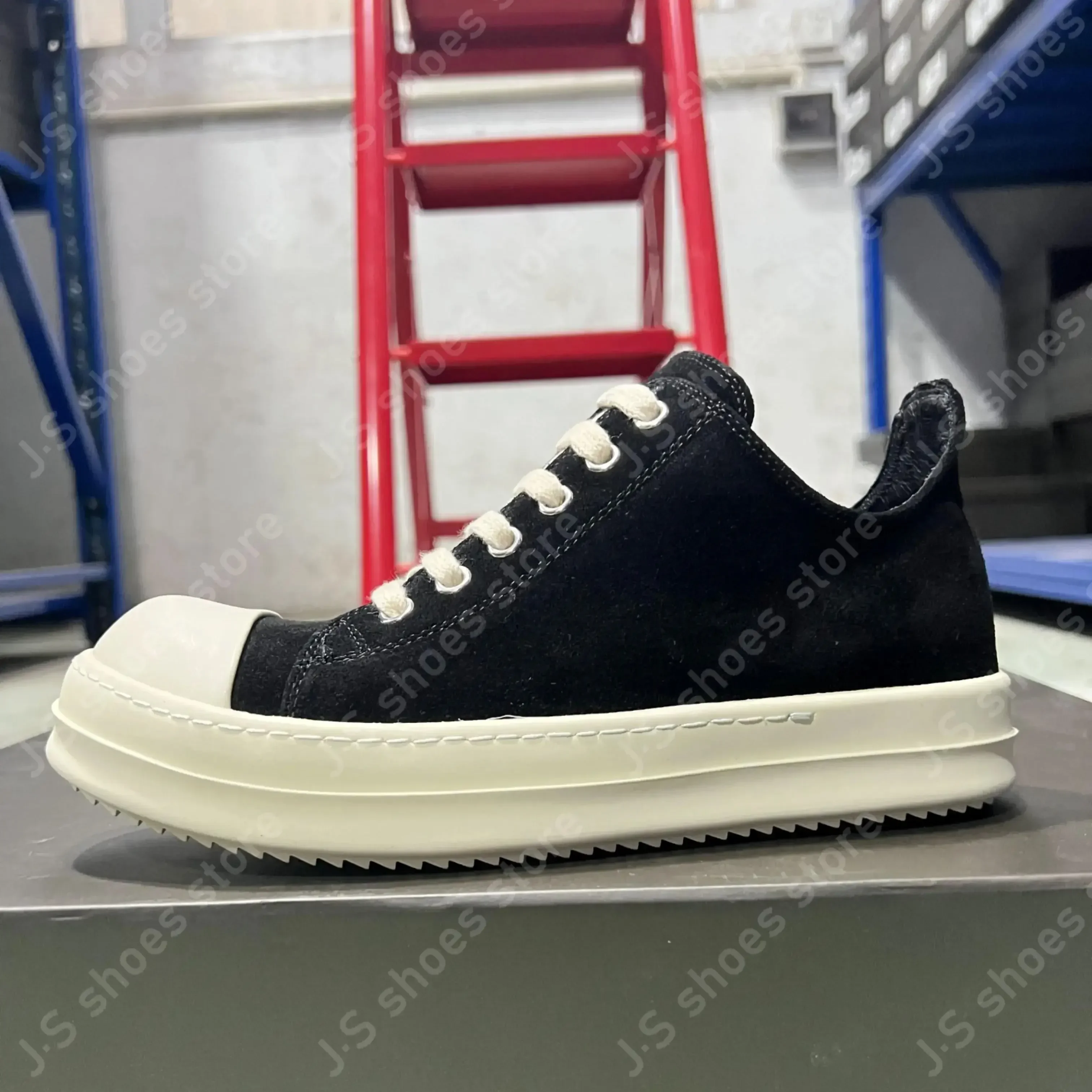 R-o تصميم الأسود الجلد المدبوغ منخفضة أعلى حذاء فاخر جودة عالية الرجال حذاء رياضة النساء حذاء كاجوال البقرة المدبوغ الرجعية الدانتيل يصل أحذية رياضية #2