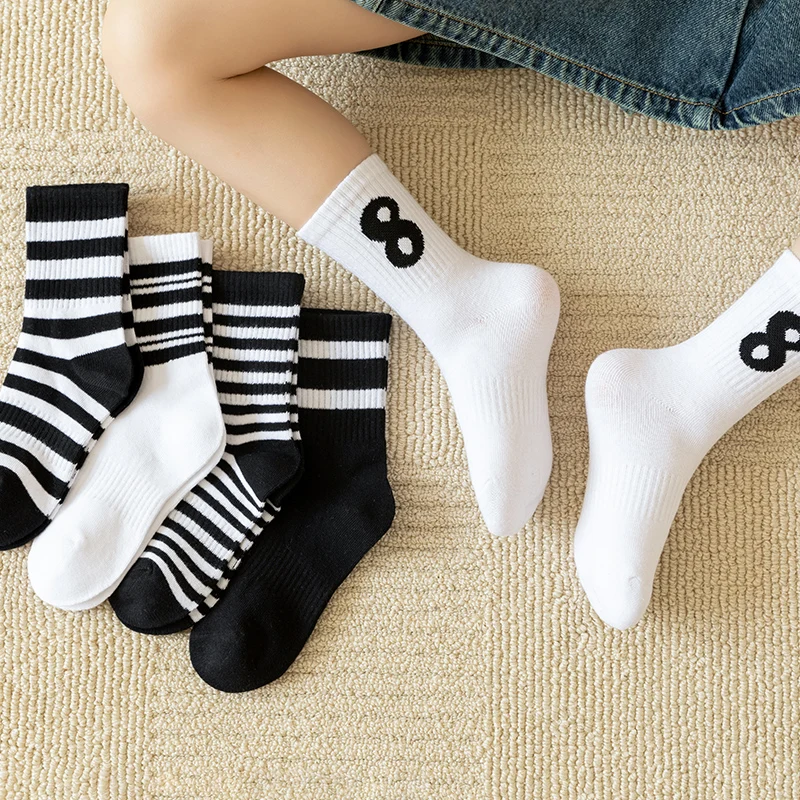 

Five pairs of boys' spring and autumn trend sports versatile soft and comfortable black and white striped short socks