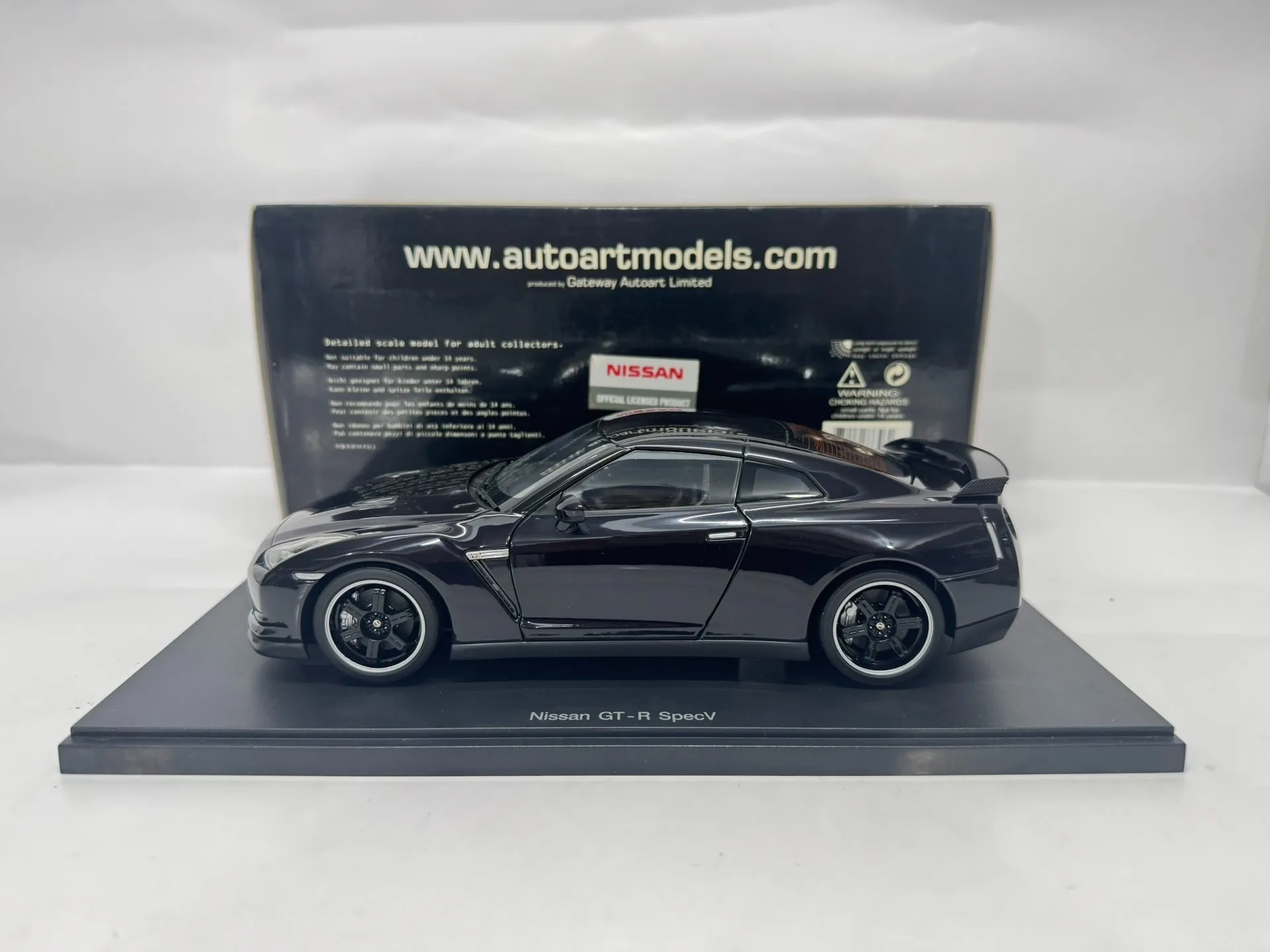 Autoart 1:18 R35 SpecV Black JDM Simulation Limited Edition All Open Alloy Metal Static Car Model Toy Gift
