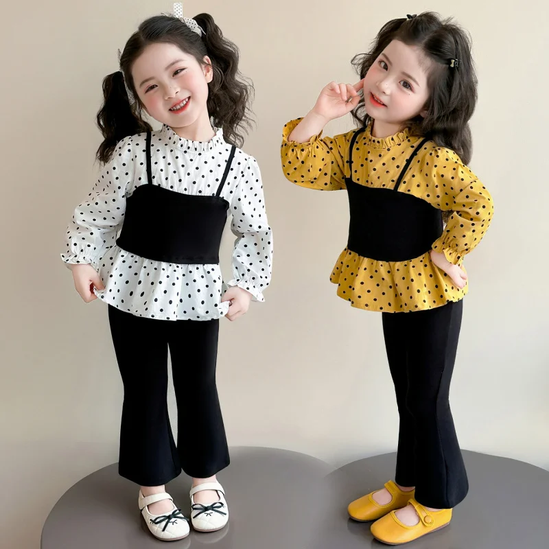Girls' faux two-piece shirt and bell-bottom pants set, stylish and slim-fitting two-piece outfit for little girls