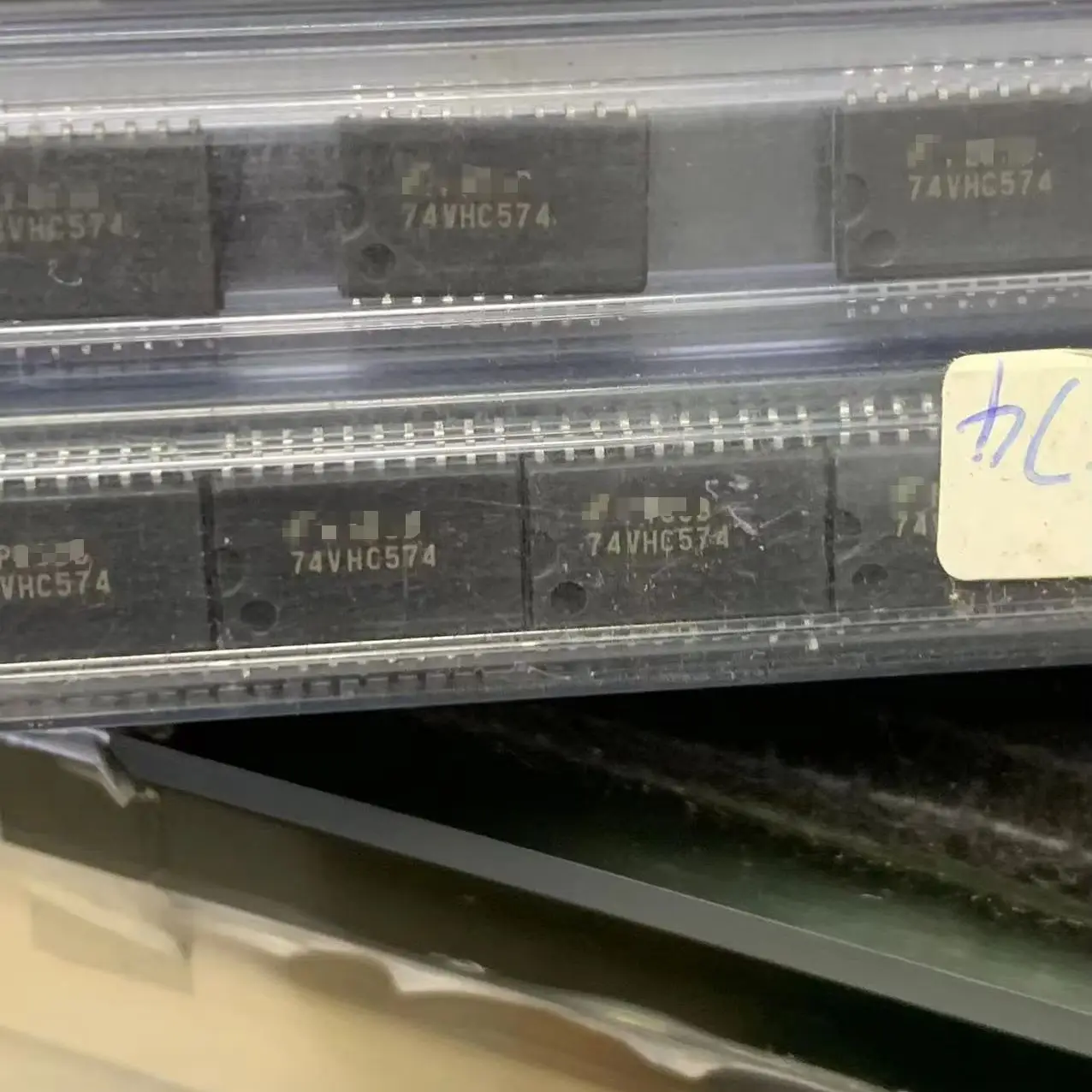 

74VHC574 （1pcs）Electronic components