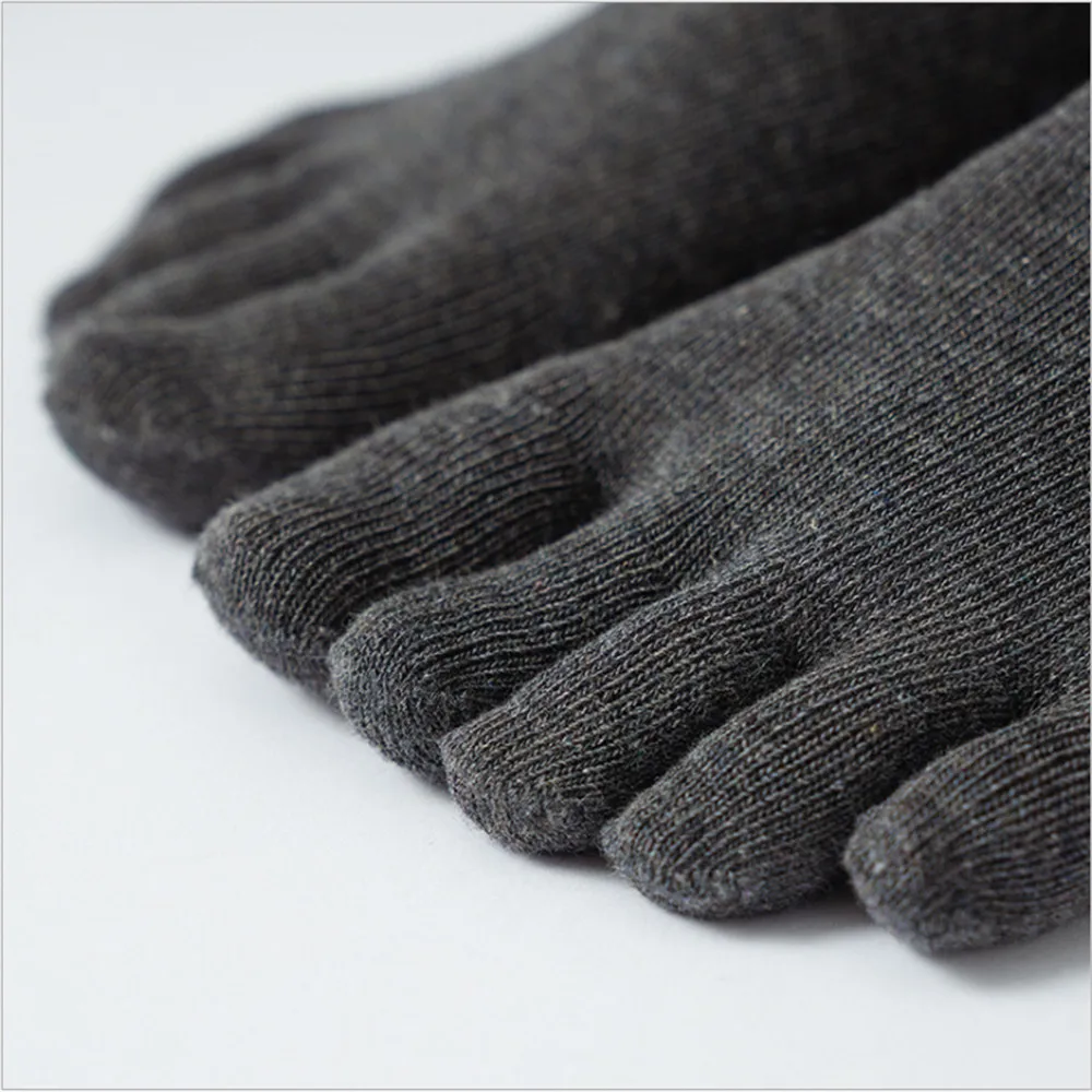 New Socks for Men Pure Color Wild Five-Finger Socks Personality Split Toe Socks Trend Personality Japanese Cotton Socks