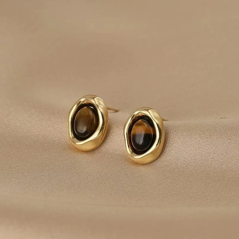 

Christmas Gifts New Vintage Brown Rhinestones Round Oval Stud Earrings for Women Golden Color Trendy Metal Party Jewelry Gift