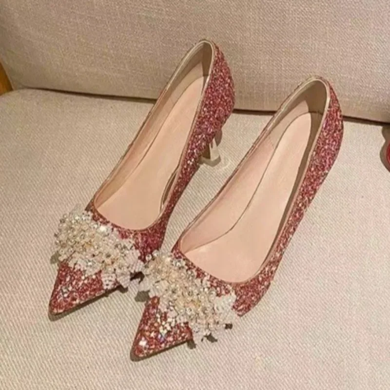 

Women's Fashion Slim Heel Shoes Fall New Pointy Head Shallow Mouth Sequin Cloth Flower Slip-on High-heeled Wedding Shoes