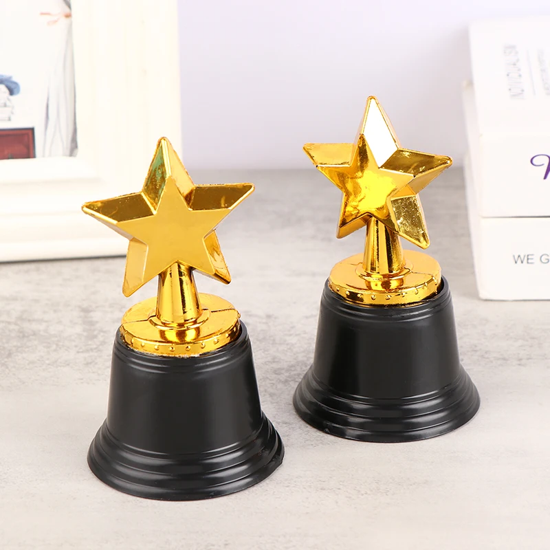 1Pcs Mini Star Plastic Award Trophy Children Winner Trophies For Kids Competition Reward Prize Parties Favors