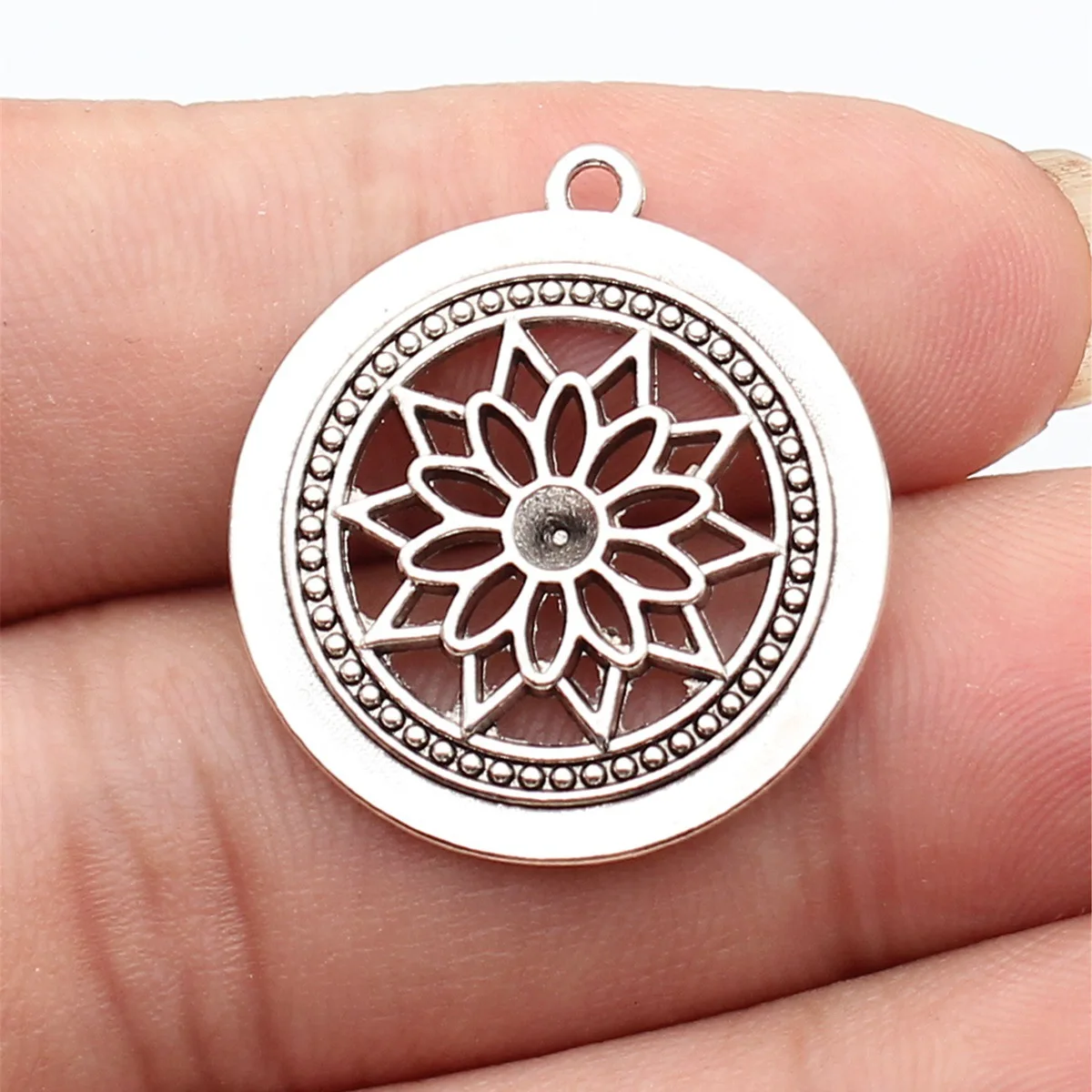 10pcs 28x25mm(1.1x0.98inch) Antique Silver Color Round Flower Charms Pendants DIY Jewelry Making Accessories