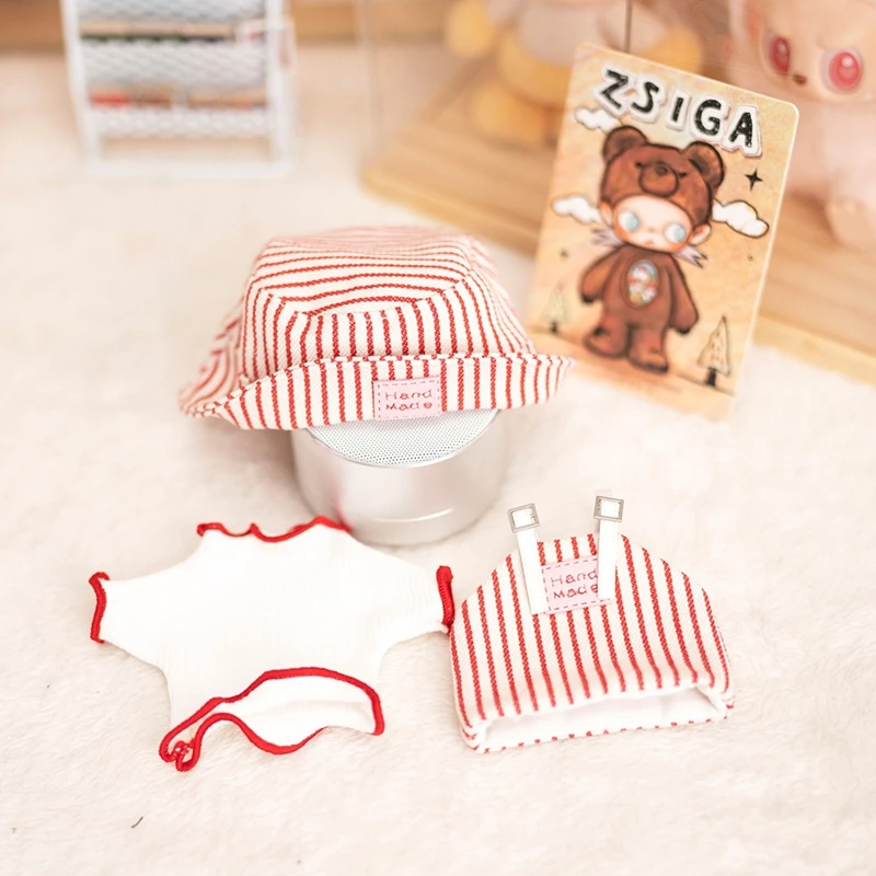 Akcesoria do ubranek dla lalek BJD Zsiga 20 cm, słodki zestaw trzyczęściowy: czapka w paski, ogrodniczki, ręcznie robiony prezent.