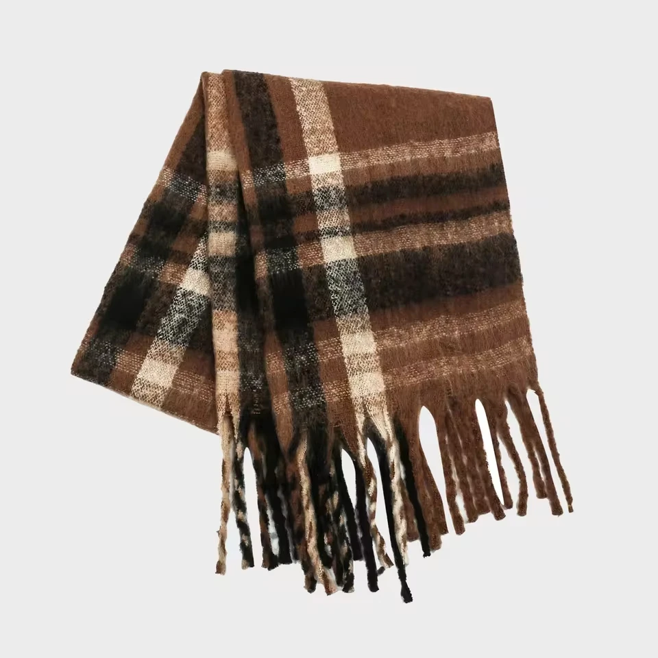 

2024 Checkerboard Scarf For Women Thickened & Warm Korean Fit With Tassel /Winter Trend Wing Scarf Cape