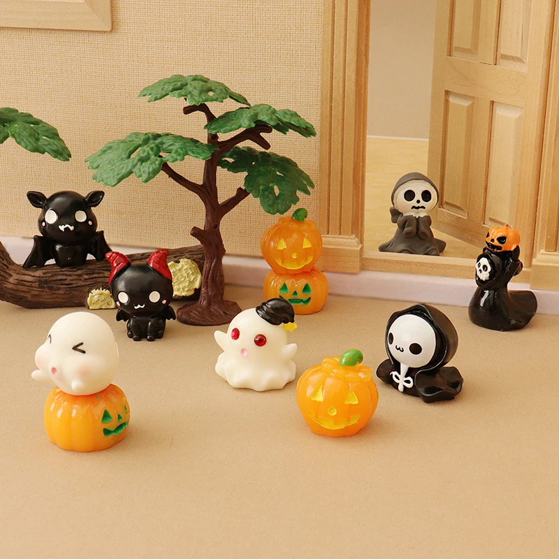 Halloween Pumpkin Ghost Skeleton Bat Witch Figurines Mini Resin Ornament Micro Landscape Decor Miniature Fairy Garden Decoration