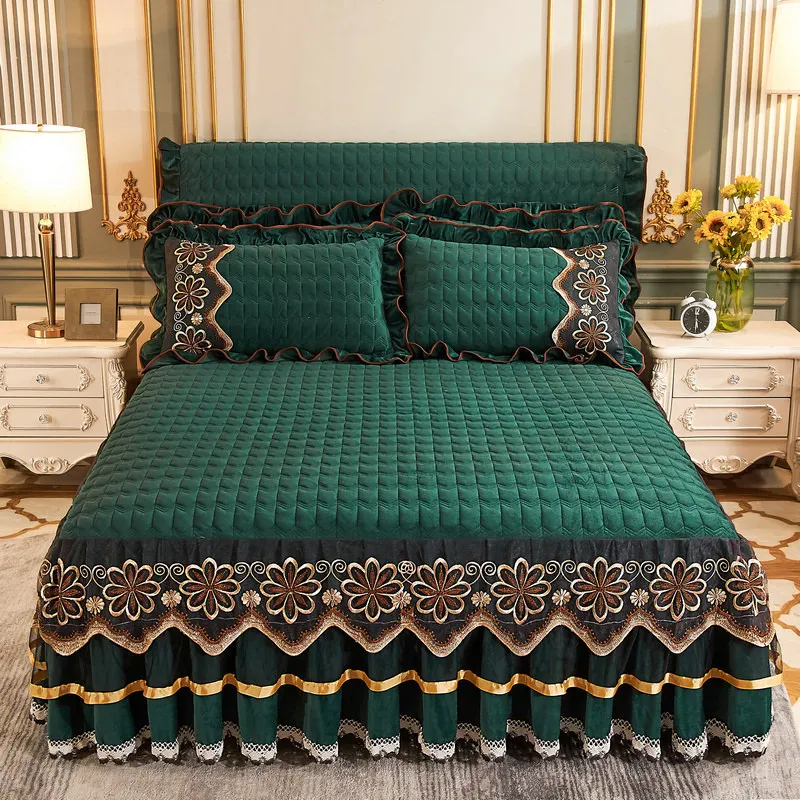 AI WINSURE-Thick Velvet Bed Skirt with Lace Ruffles, Double Quilted Bedspread, Queen and King Size Bed Sheet, with 2 Pillowcases