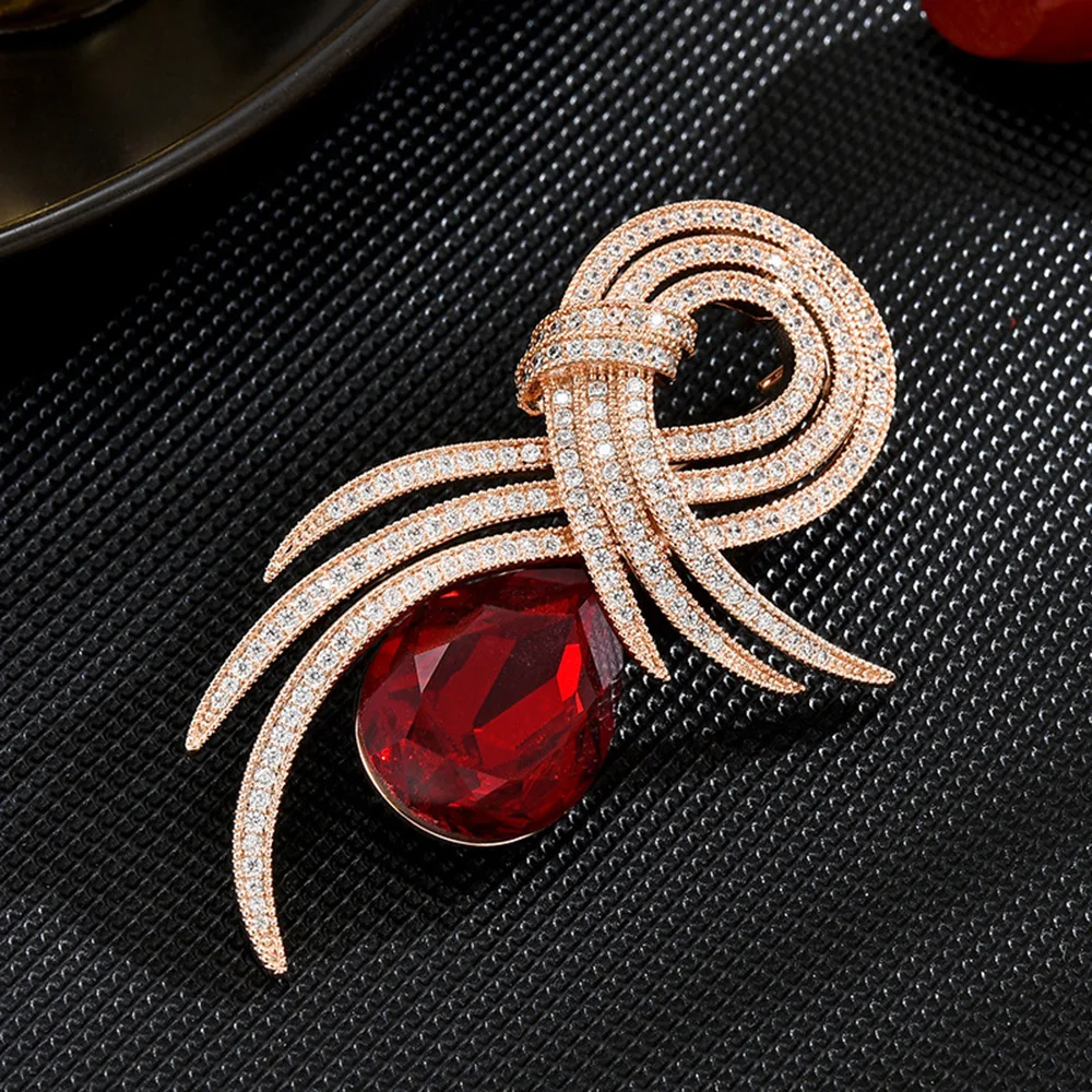 Exquisite Angel Wings Crystal Feather Brooch for Women Fashion Blue Red Zircon Metal Brooches Corsage Women's Party Accessories