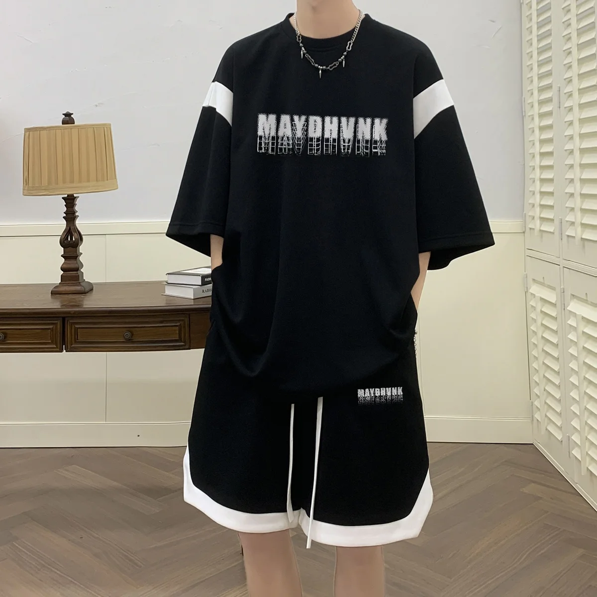 

Подростковый спортивный комплект: стильный летний наряд, футболка с коротким рукавом и шорты, двухсоставный, тонкий, модный, молодежный, дышащий.