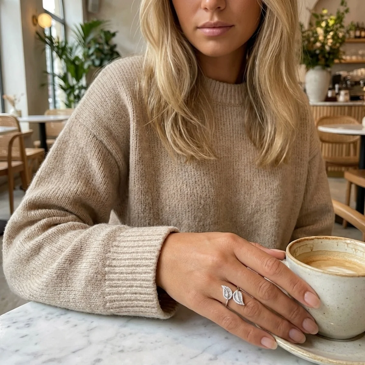 Vintage elegante, mit Blättern und CZ-Zirkon verzierte Öffnungsringe für Damen und Herren, zarter, glänzender Feder-Fingerring, Party- und Eheringe, Schmuck – Detail 9