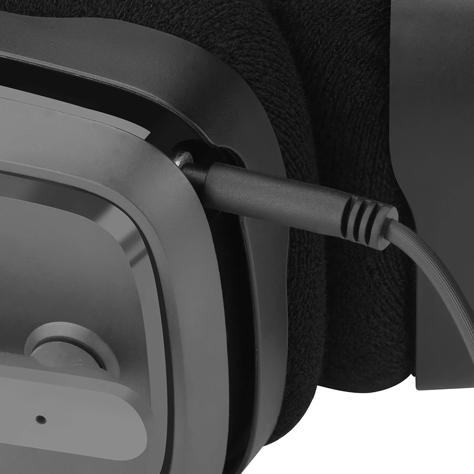 Geekria Audio Cable Compatible with Astro A40 tr, A40, A30, A10 Gen 2, A10 Gaming Headsets Cable, 3.5mm Aux Cable (6 ft/1.7 m)