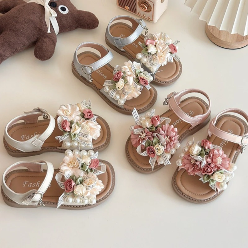 

Summer Sweet Wind Girl Flower Sandals2026New Child Soft Soled Shoe Casual Comfortable Campus Girls Sandals Walking Beach Sandals