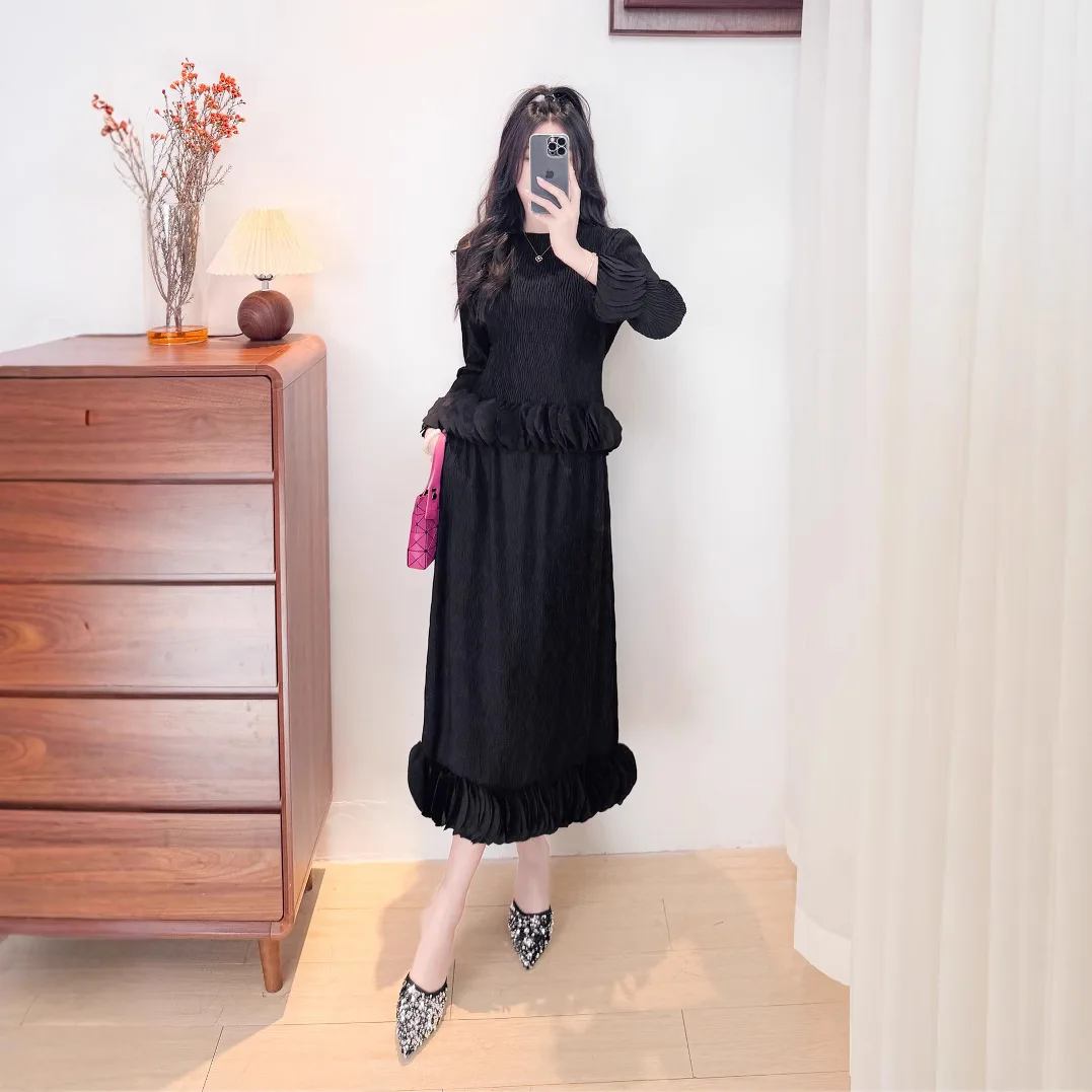 

Round Neck Petal Sleeve Top + Elastic Waist Solid Colour Half-body Skirt Two-piece Set Miyake 2025 Summer New Women's Suit