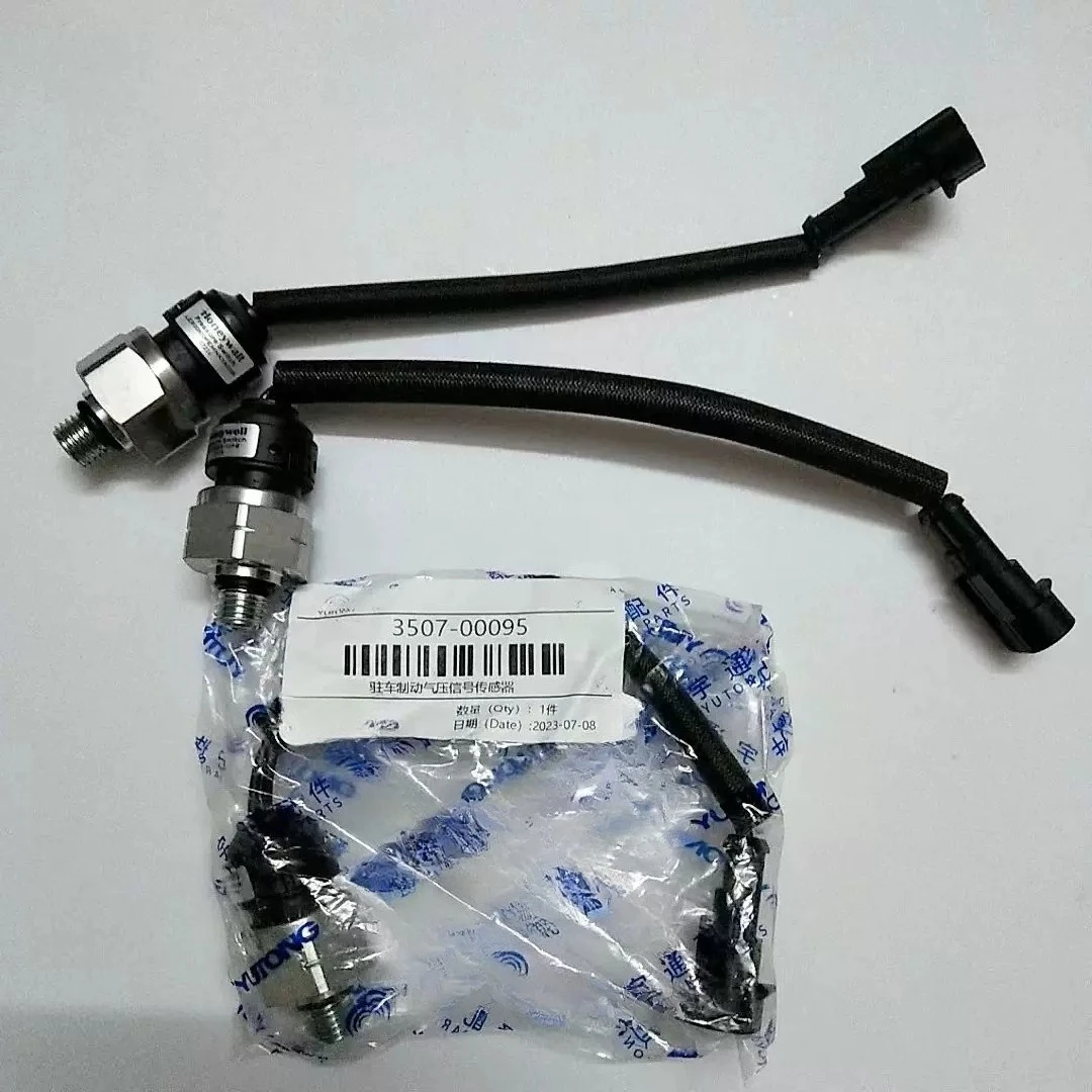 Original Handbrake Lamp Switch Sensor 3507‑00095, Bus Spare Parts for Yutong Bus & School Bus
