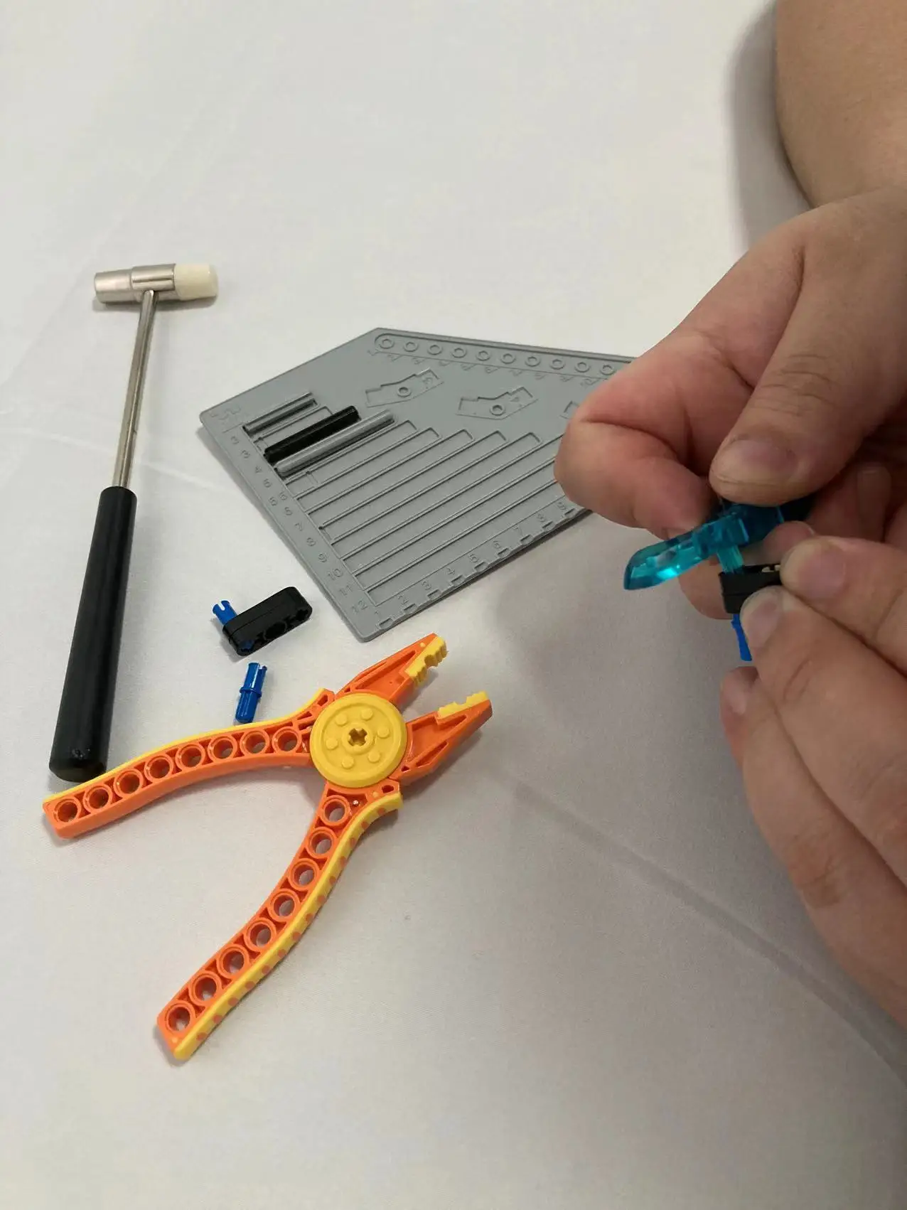 Ziegel Spielzeug Messplatte Bausteine Zange Clip Entferner Zange Hammer Werkzeug Kreative High-Tech Teile Kompatibel Mit LEGO – Detail 8