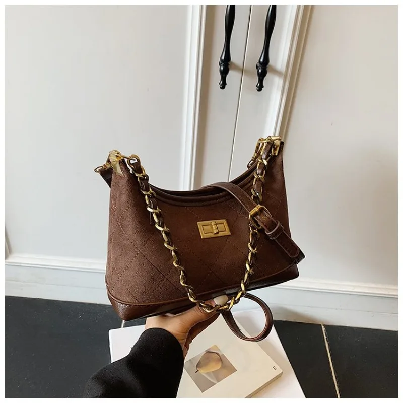 

Ladies Elegant Shoulder Bag Sophisticated Style For Office Work And Evening Events Timeless Classic Design