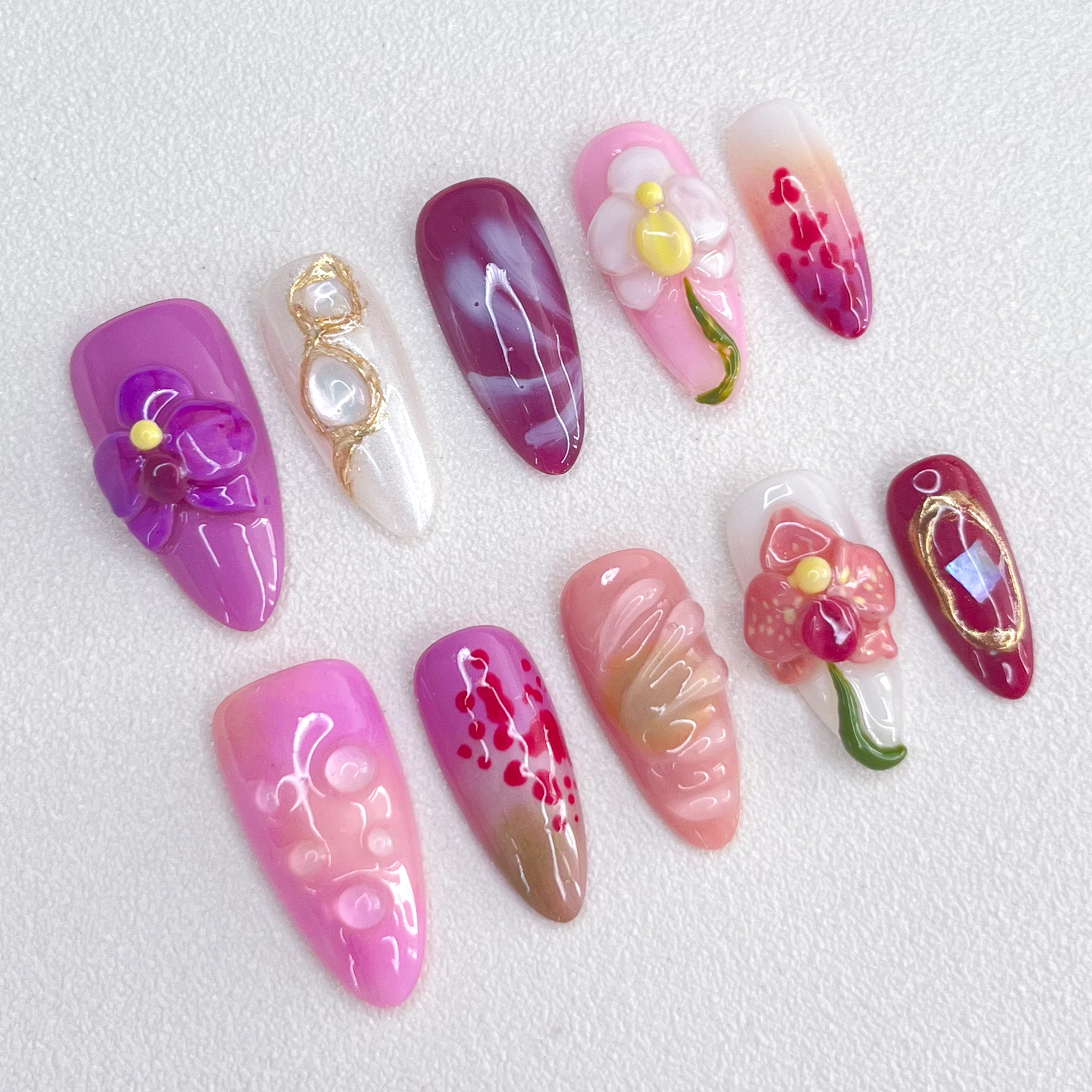 Flower Relief Series Handmade Fake Nail Manicure Press-on Nails Medium Almond Length Mandarin Duck Color Scheme Embellishment