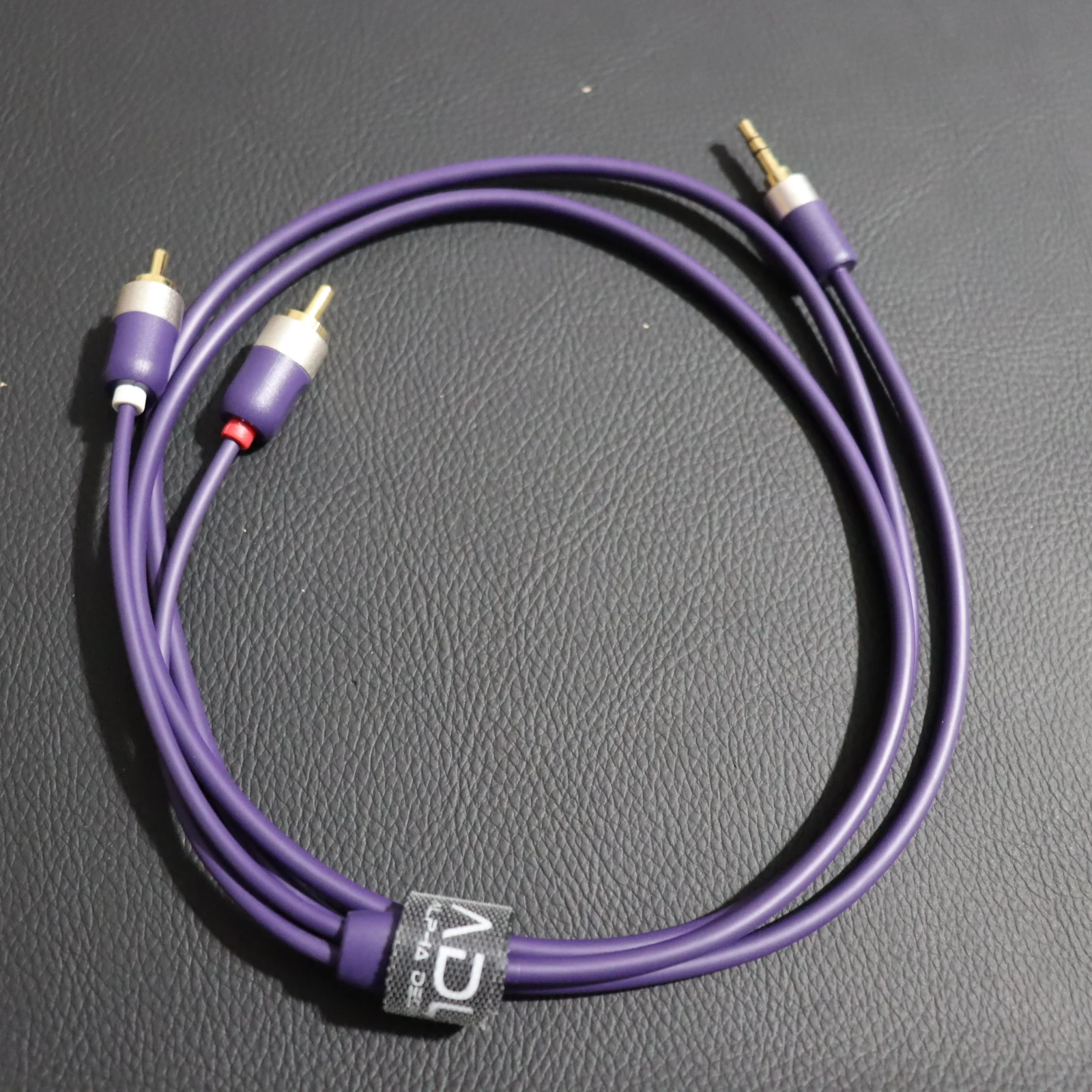 Cable Alpha iD35R de FURUTECH ADL i-device, conector de alta gama de 3,5mm a 2RCA, cable auxiliar estéreo HiFi