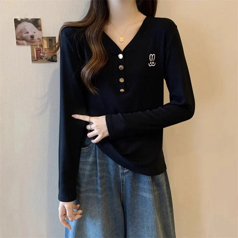 

Loose V-Neck Long Sleeve Base Shirt Women's plus Size T-Shirt Breathable Casual Style Spring Fashion Inner Wear Slimming Top