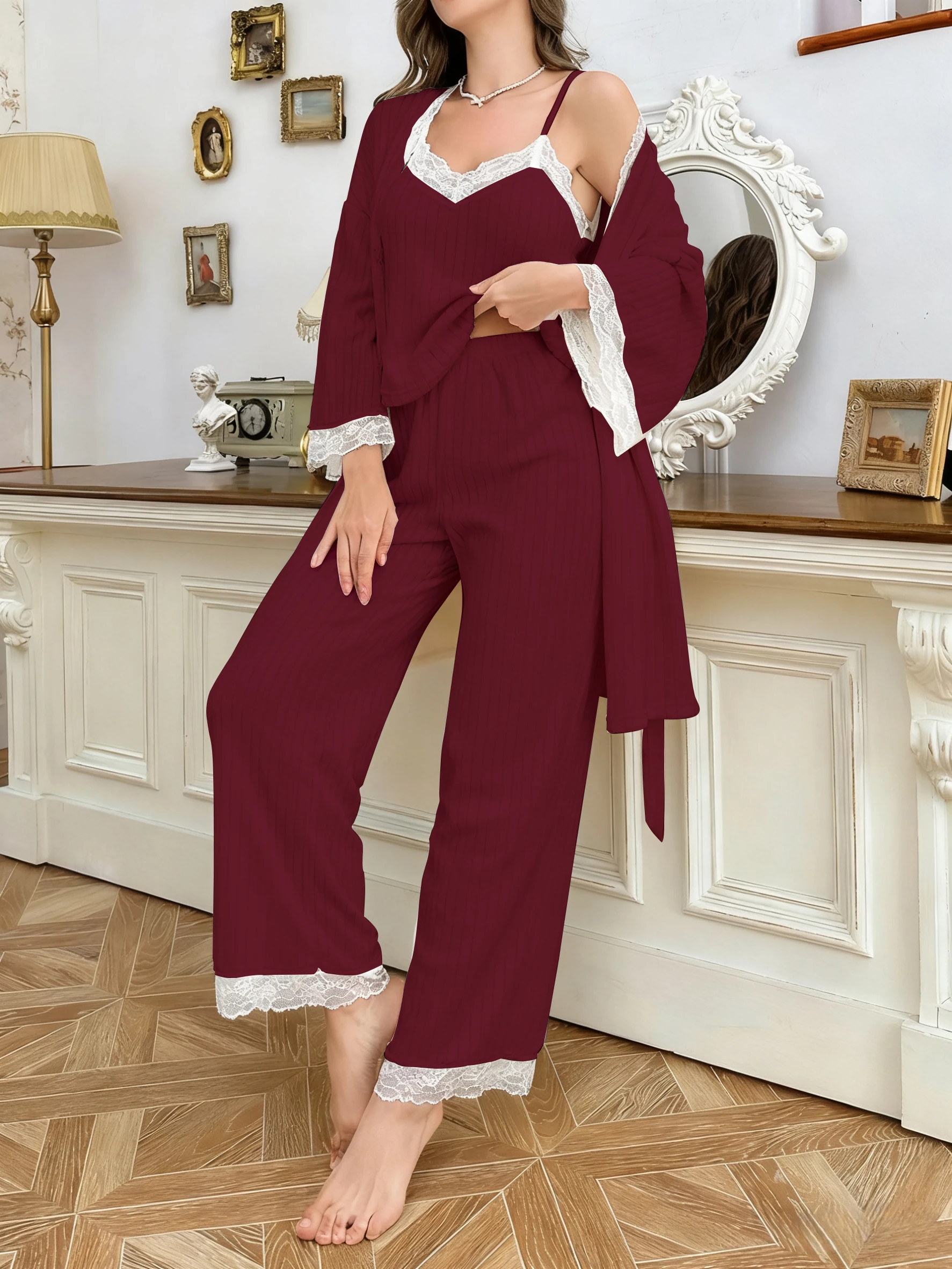 

Women's Three-piece Pyjamas Set Lace-trimmed Dressing Gown with Halterneck Camisole Straight-leg Trousers Elegant Homewear Set