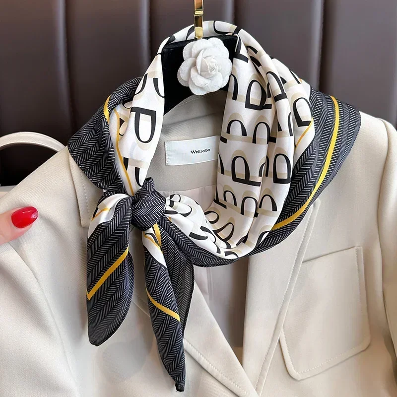 2024 Luxury Fashion 70cm Satin Square Silk Scarf for Women Hair Hand Neckerchief Wrist Hijab Wraps Lady Shawl Leopard Bandanna