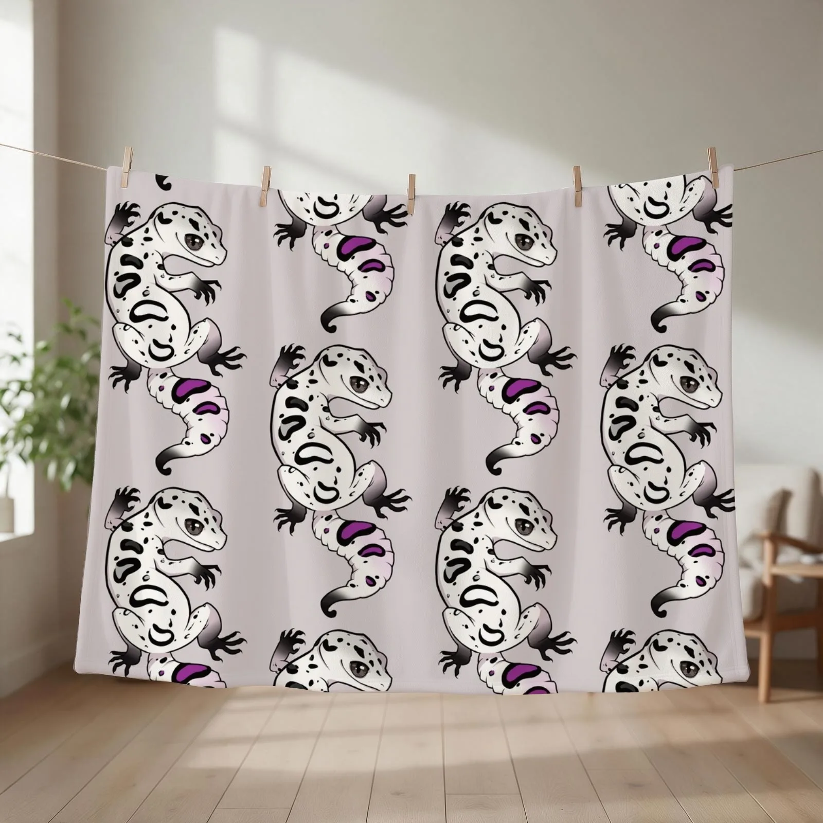 Asexual Pride Leopard Gecko Throw Blanket couch cozy soft plush fuzzy picnic outdoor blanket