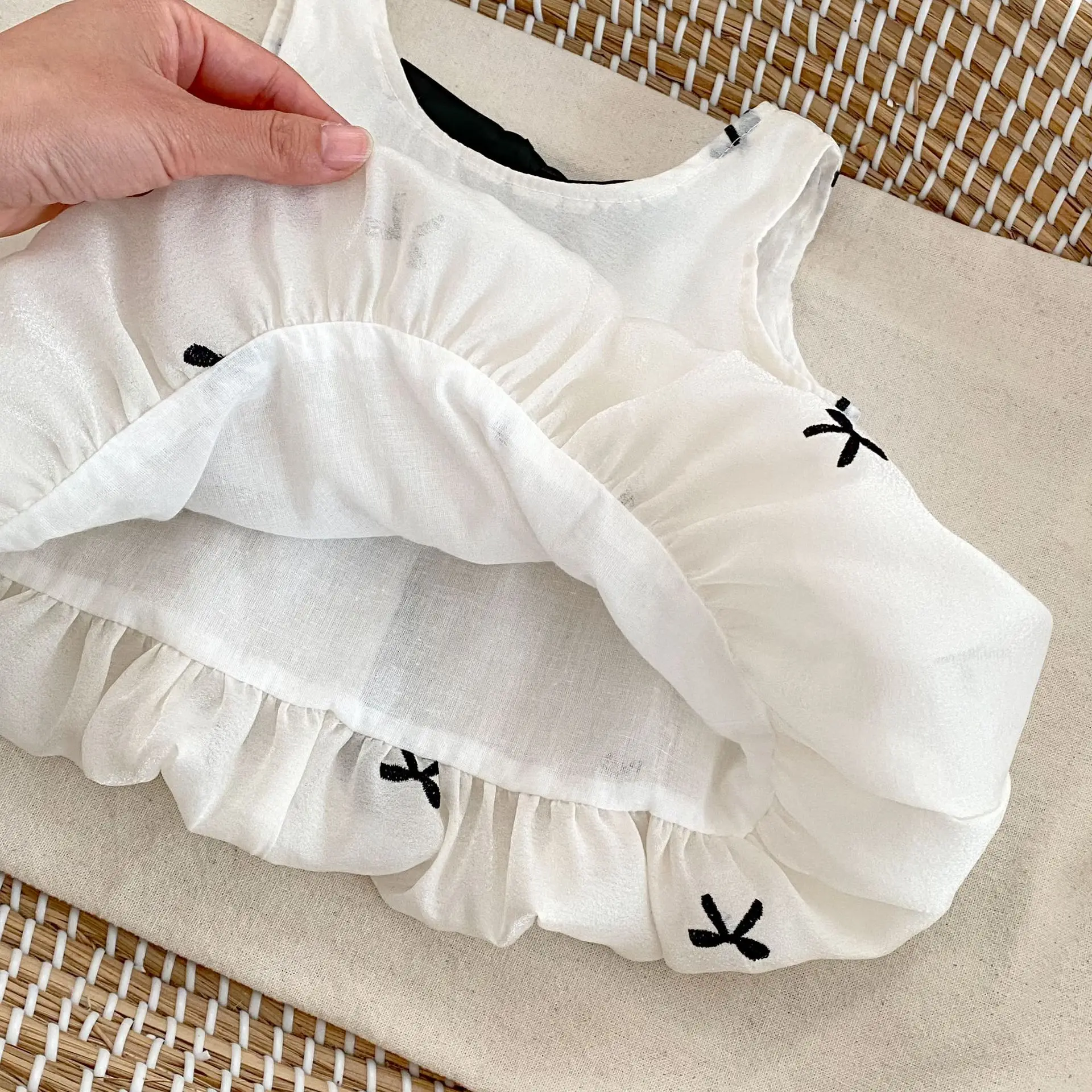 Immagine 5: 2025 Estate New Sweet Baby Girl Bow Ricamo Camicetta Infantile Gilet senza maniche Principessa Top Bambini Ragazze Camicie Abbigliamento per bambini