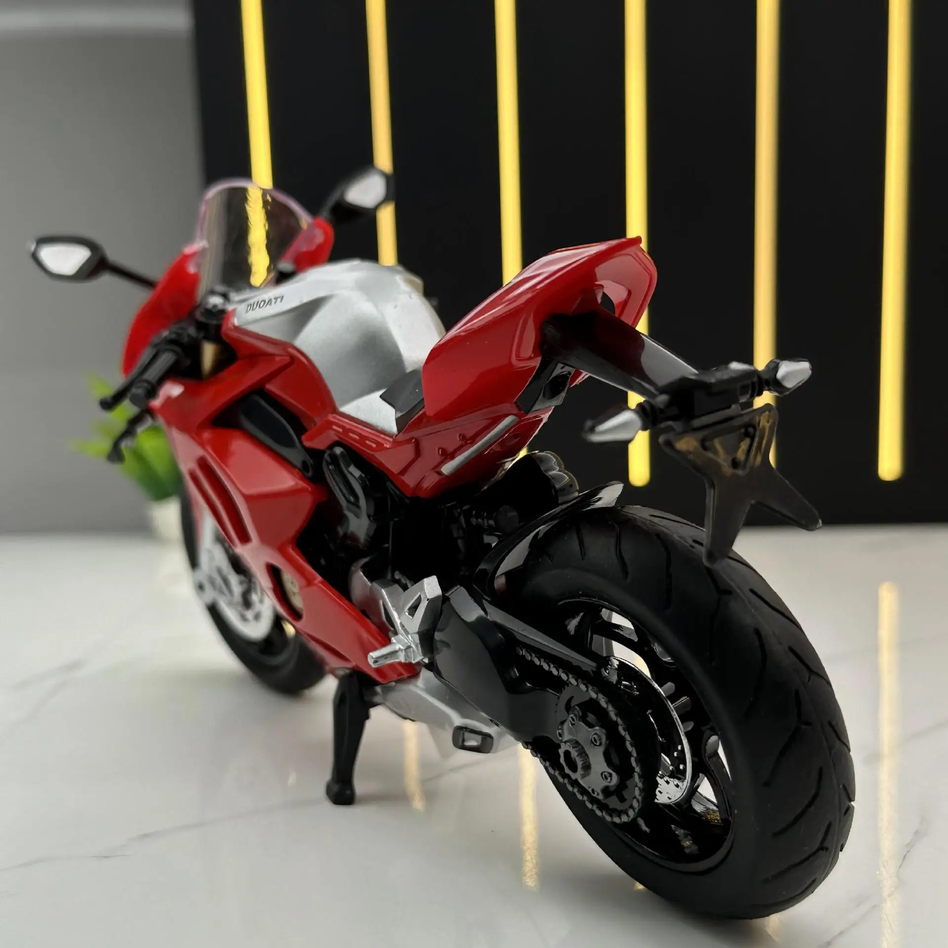 1:12 Ducati V4S Lega di Moto Ornamento Simulazione Modello Pressofuso Con Collezione di Luce Sonora Auto Giocattolo Regalo per Bambini