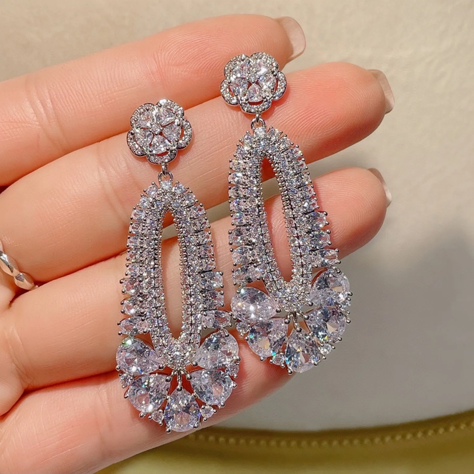 Bilincolor  Heavy Industry Luxury Retro Style Zircon Jelly Color Earrings for Women