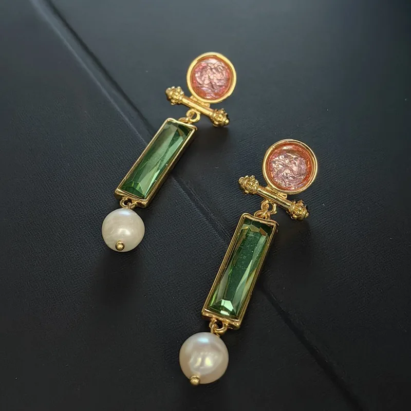 

Fashion Retro Luxury Pink Crystal Palace Women's Earrings Designer Luxury High-quality Green Gemstone Pendant Women's Earrings