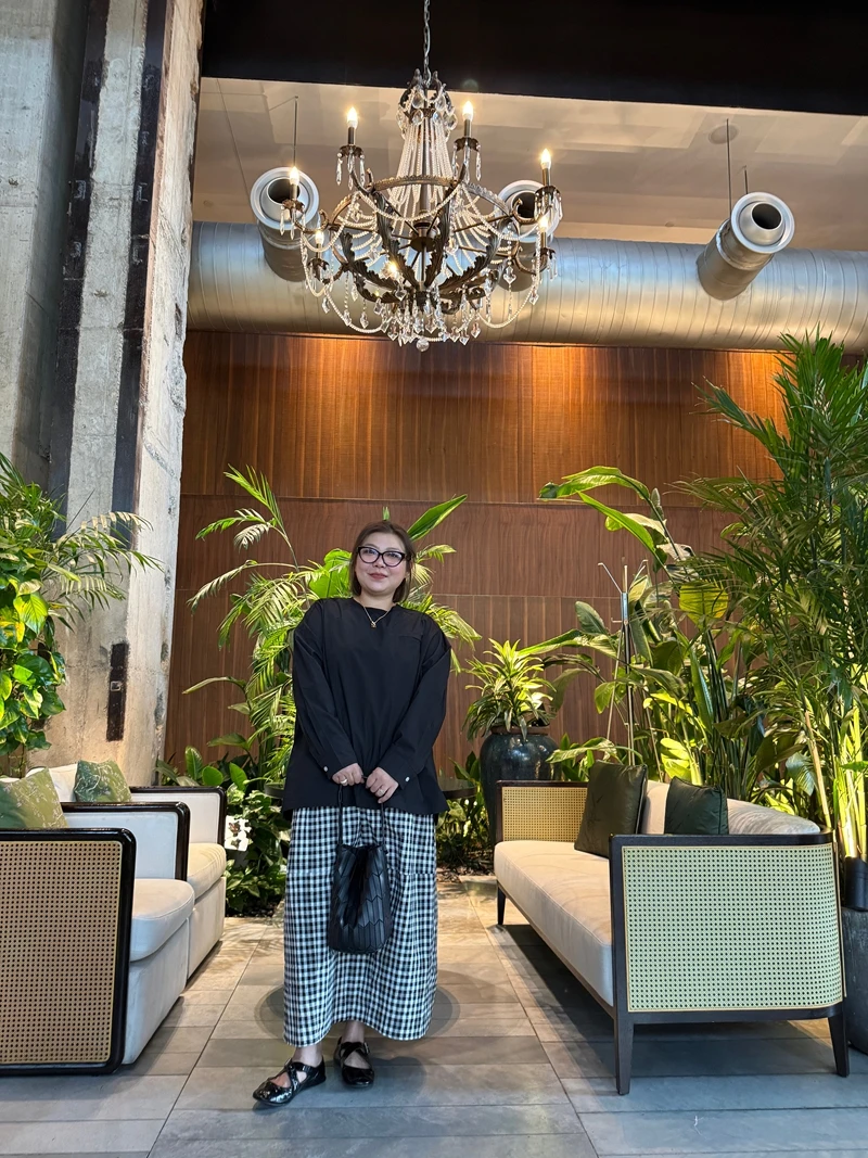 

Женская юбка большого размера с цветочным принтом, повседневная, черно-белая, с эластичной талией, средней длины