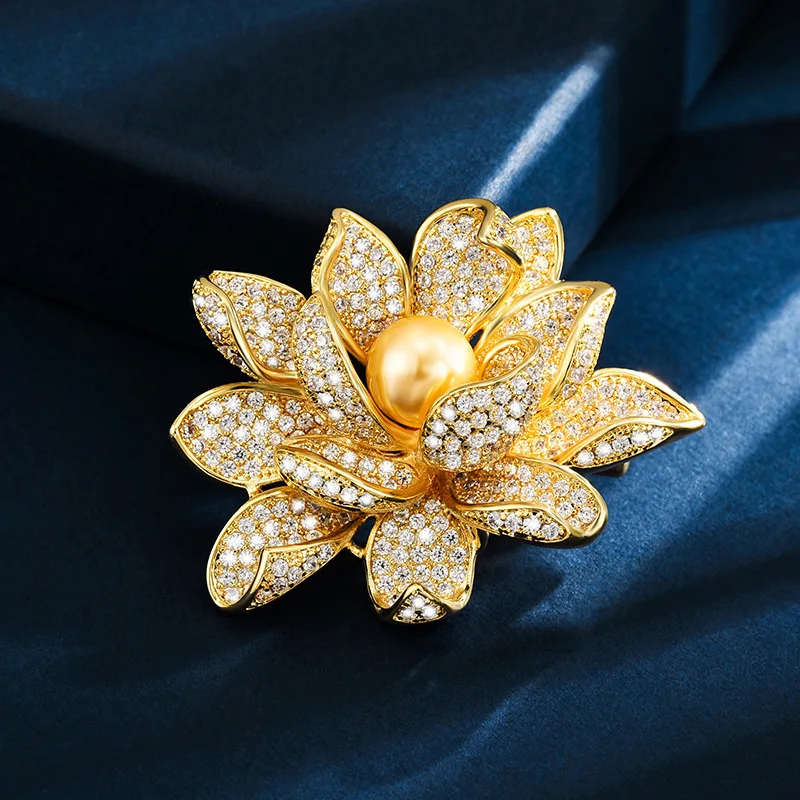 Shmik Women Elegant Lotus Full Crystal Pearl Flower Badges Pins Luxury Fashion Lady Plant Delicate Suit Office Brooches Corsage